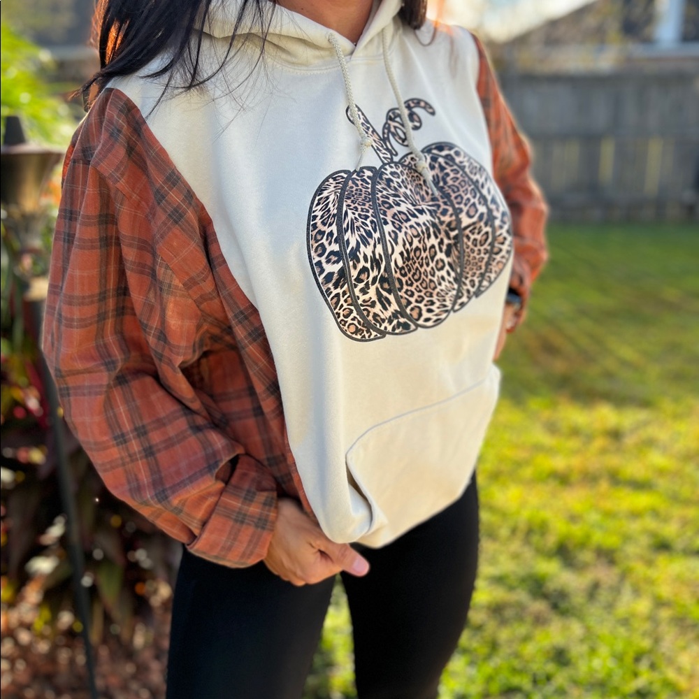 Pumpkin 🎃 Spice Hoodie Rework - Picture 4 of 4